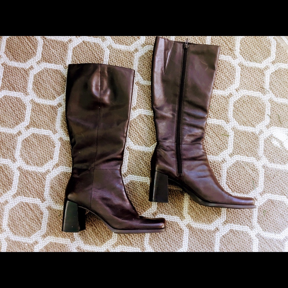 Sexy high heeled boots